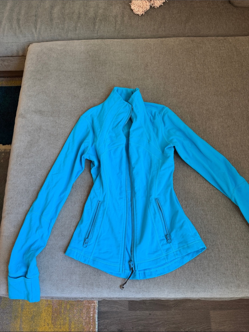Lululemon define jacket size 4